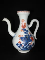 I8e C IMARI PORCELAIN EWER