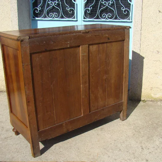 Commode en noyer massif époque XIX ème siècle