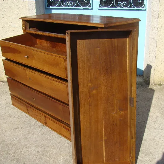 Commode en noyer massif époque XIX ème siècle