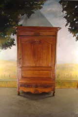 Bonnetière bassette Louis XV en merisier