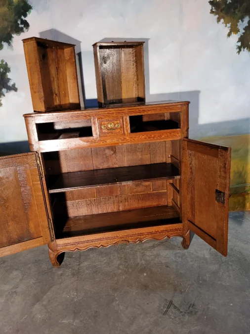 Buffet haut en chêne et marqueterie