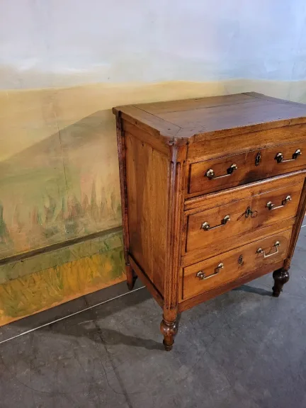Petite commode époque Louis XVI