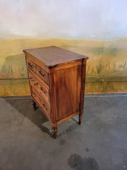Petite commode époque Louis XVI