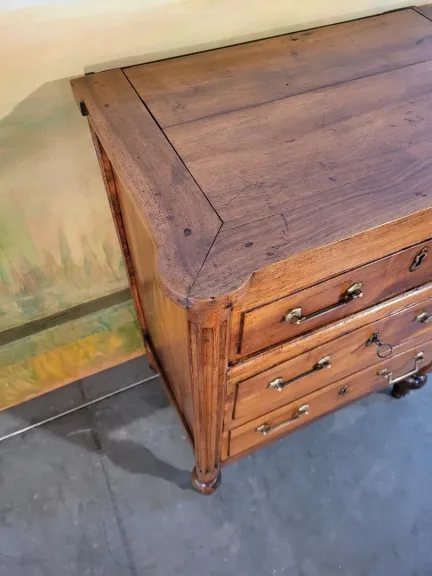 Petite commode époque Louis XVI
