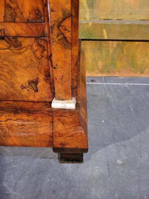 Petite commode Louis Philippe en noyer
