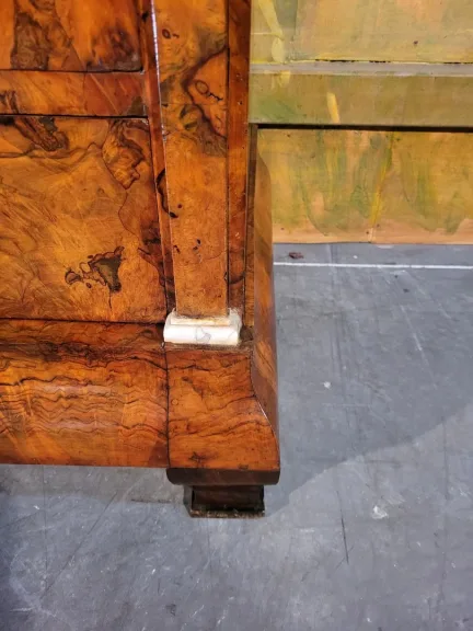 Petite commode Louis Philippe en noyer