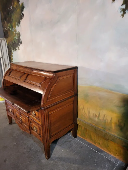 SECRETARY CHEST