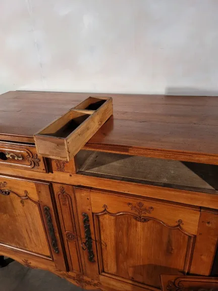 Buffet bas Louis XV en fruitié