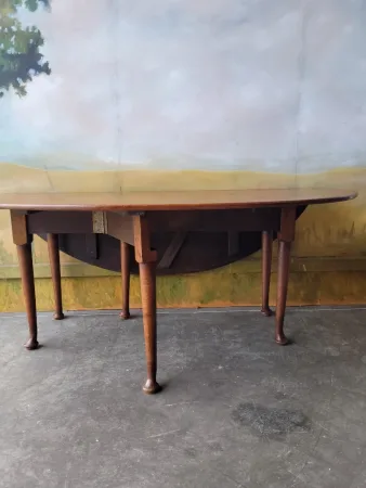Grande table ovale en chêne
