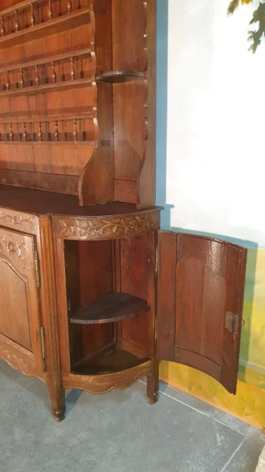 Buffet vaisselier Louis XV en chêne