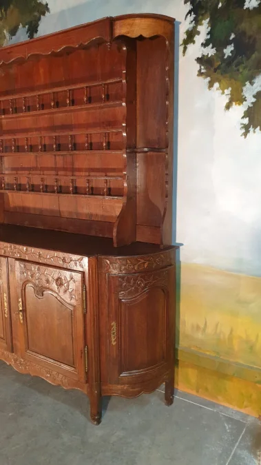 Buffet vaisselier Louis XV en chêne