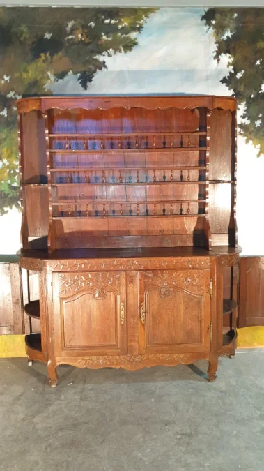 Buffet vaisselier Louis XV en chêne