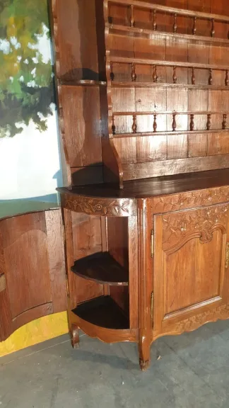 Buffet vaisselier Louis XV en chêne