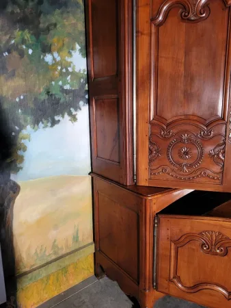Buffet deux corps époque Louis XV merisier