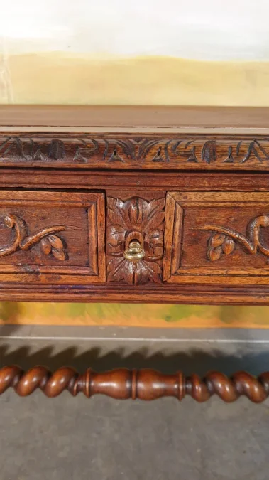 Bureau en chêne style Louis XIII époque XIX ème