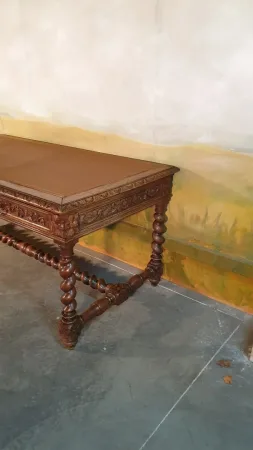 Bureau en chêne style Louis XIII époque XIX ème