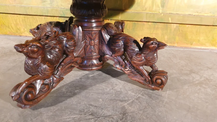 OAK COFFEE TABLE