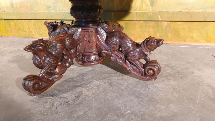 OAK COFFEE TABLE