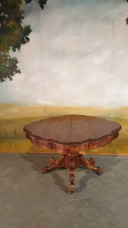 Guéridon, table à pied central en noyer