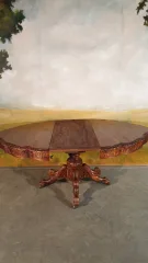 Guéridon, table à pied central en noyer