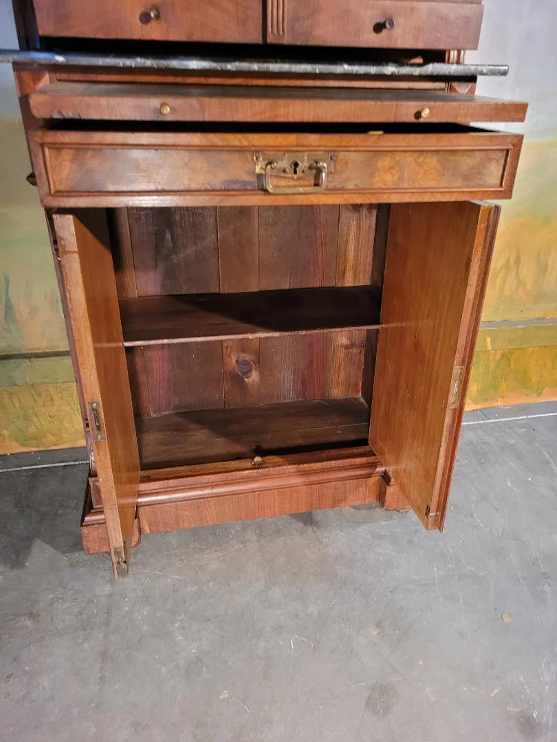 ZAHNARZTSCHRANK