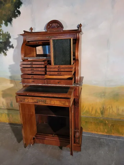 Meuble de dentiste en noyer