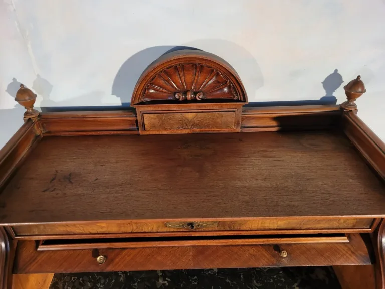 Meuble de dentiste en noyer