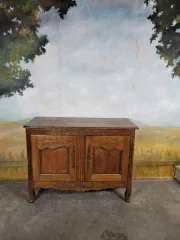Petit buffet sculpté normand en chêne