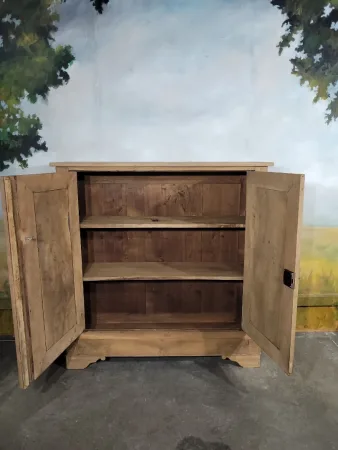 Armoire bassette Louis Philippe en noyer