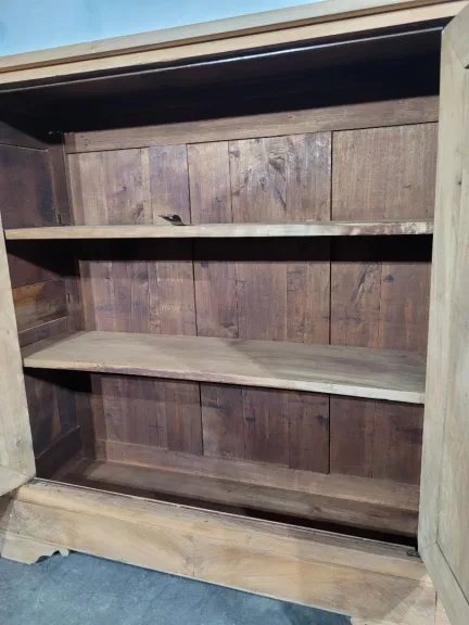 Armoire bassette Louis Philippe en noyer
