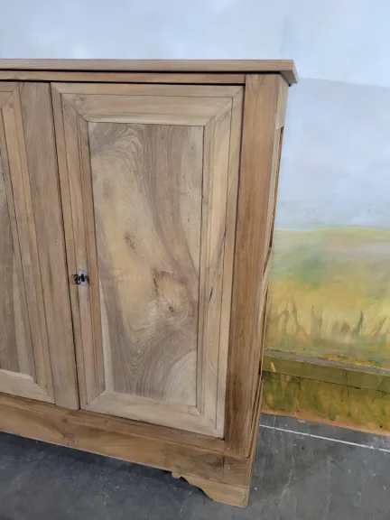 Armoire bassette Louis Philippe en noyer