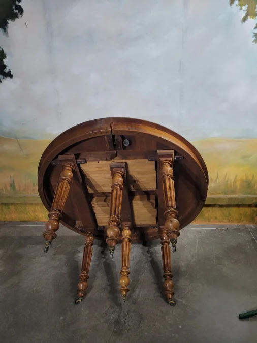 Table à ceinture à rallonge en noyer