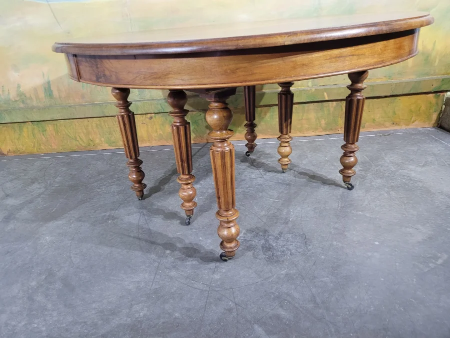 Table à ceinture à rallonge en noyer