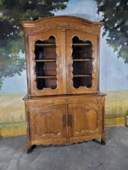 Buffet deux corps vitré époque Louis XV