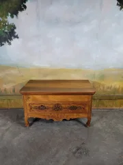 ルイ15世様式のチェスト