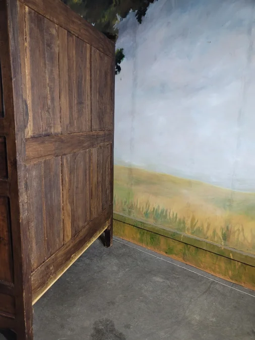 Armoire bressane en noyer