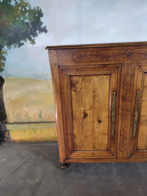 Petite armoire en merisier