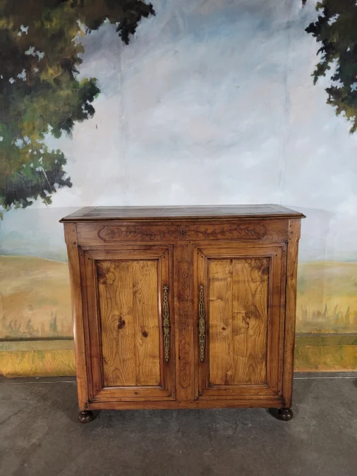 Petite armoire en merisier