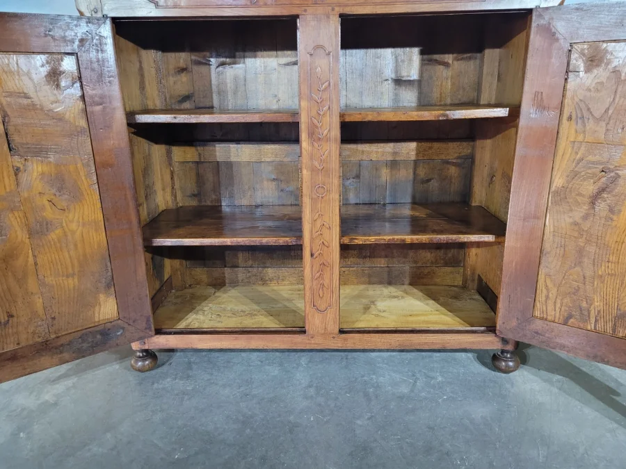Petite armoire en merisier