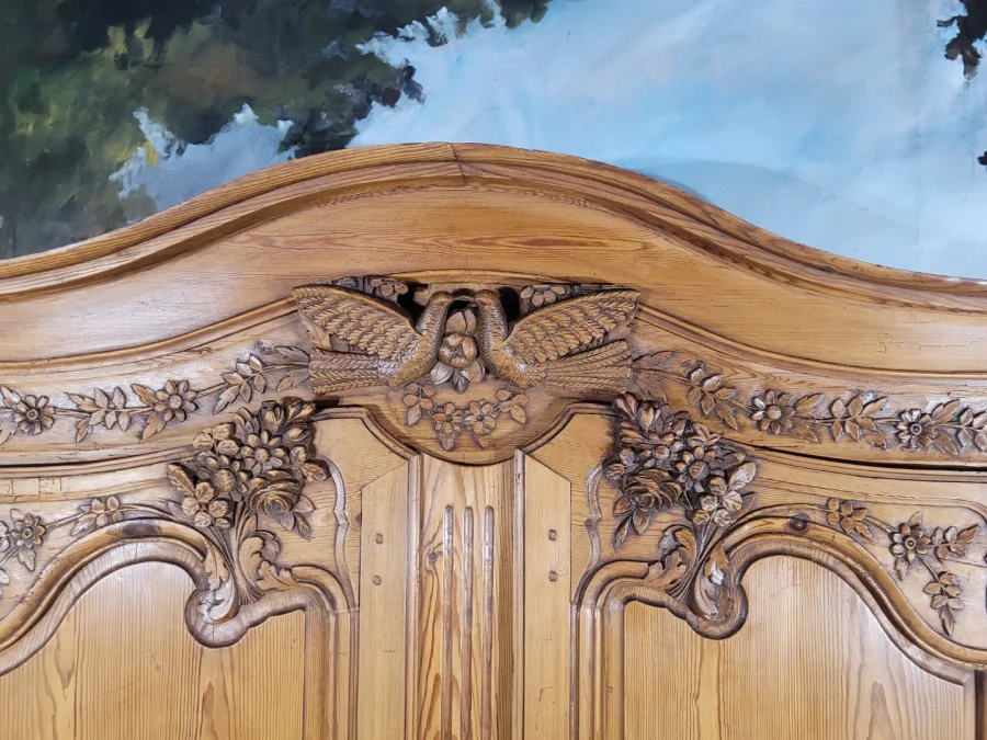 Armoire de montagne en sapin