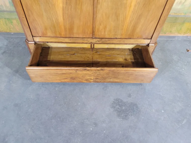 LOUIS PHILIPPE PERIODE ARMOIRE