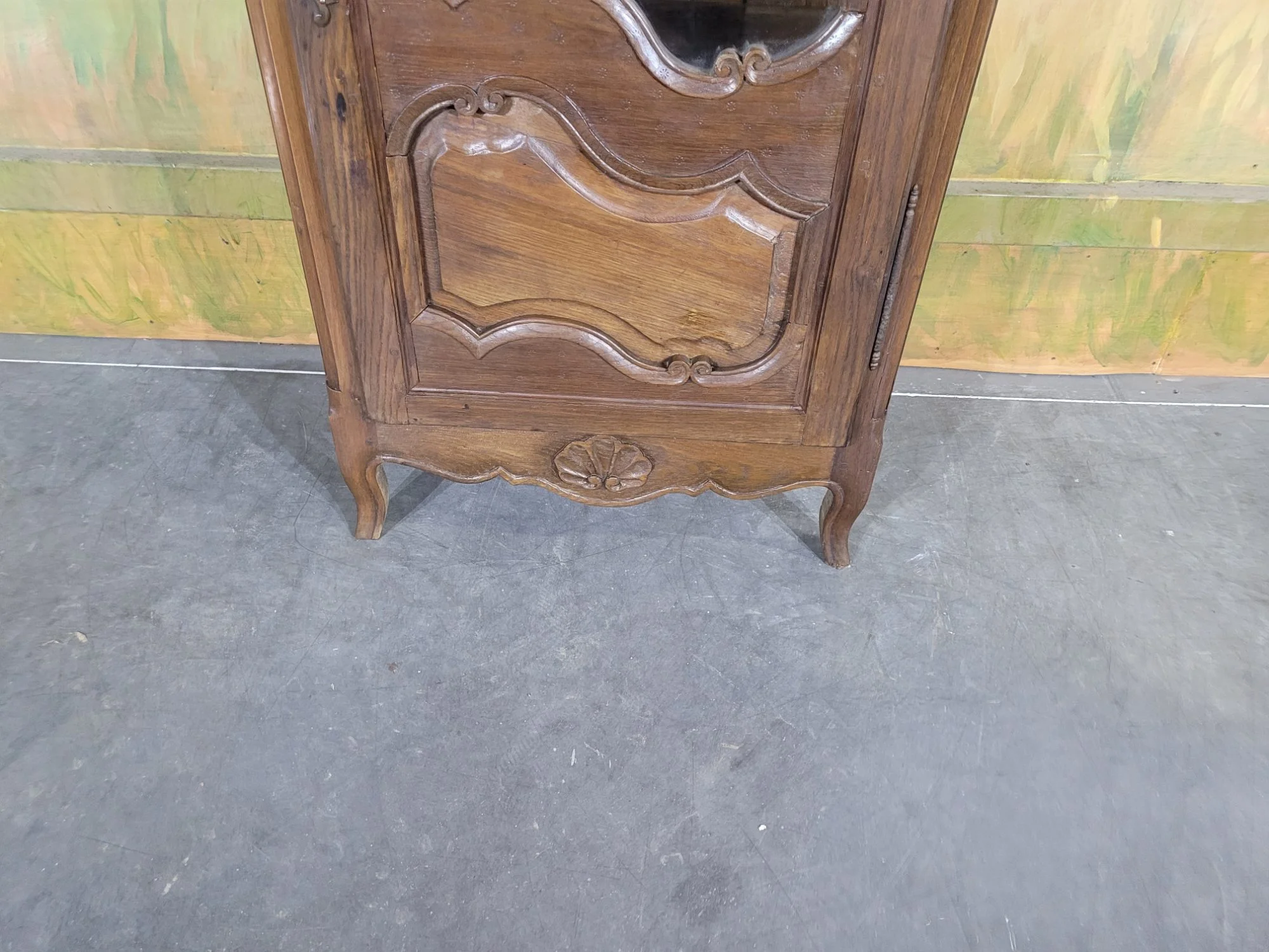 Eikenhouten vitrine met één deur — Zeer goede staat