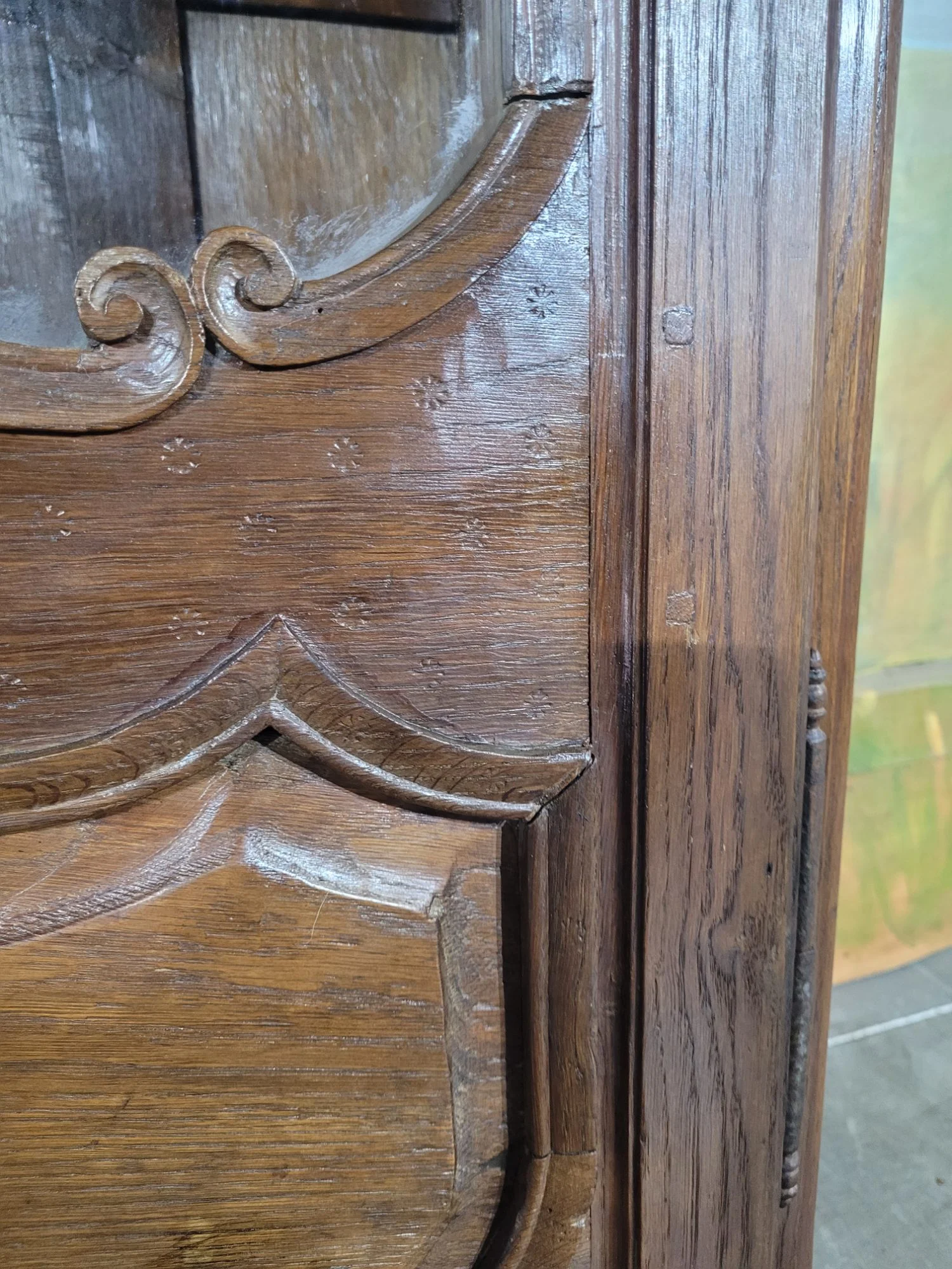 Eikenhouten vitrine met één deur — Zeer goede staat
