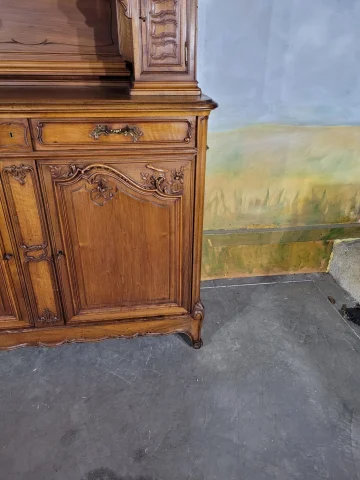 Buffet vitrine deux corps style Louis XV — Very good condition
