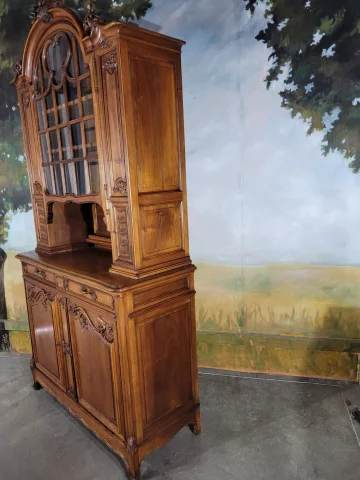 Buffet vitrine deux corps style Louis XV — Very good condition