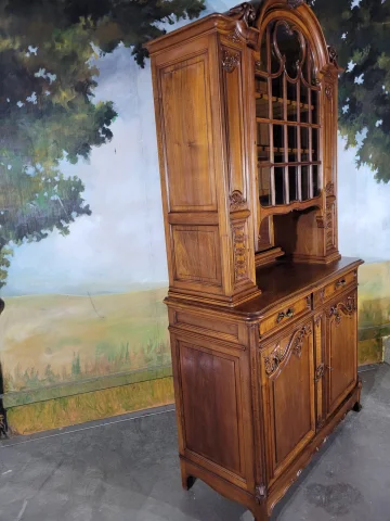 Buffet vitrine deux corps style Louis XV — Very good condition
