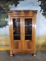 Bibliothèque Louis-Philippe aus Nussbaum