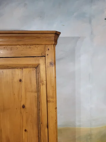 Bonnetière in the Louis-Philippe style, pine — Very good condition