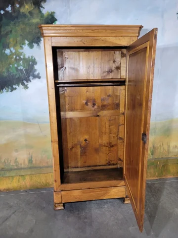 Bonnetière in the Louis-Philippe style, pine — Very good condition