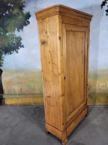 Bonnetière in the Louis-Philippe style, pine — Very good condition